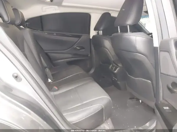 58ADZ1B12MU100199 2021 LEXUS ES - Image 8