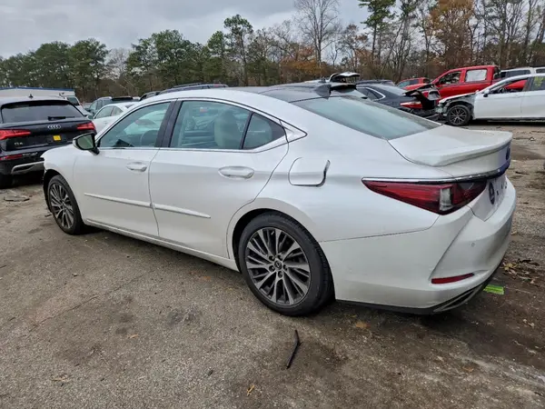58ADZ1B12MU101966 2021 LEXUS ES - Image 2