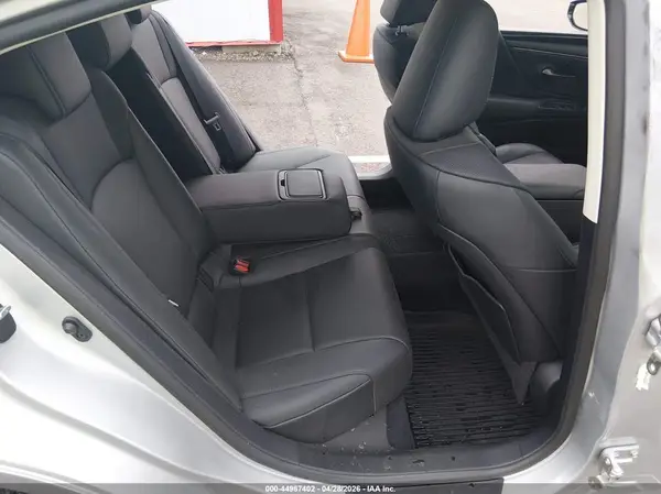 58ADZ1B12MU103555 2021 LEXUS ES - Image 8