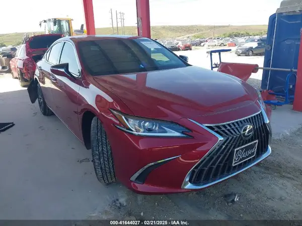 58ADZ1B12NU123127 2022 LEXUS ES - Image 1