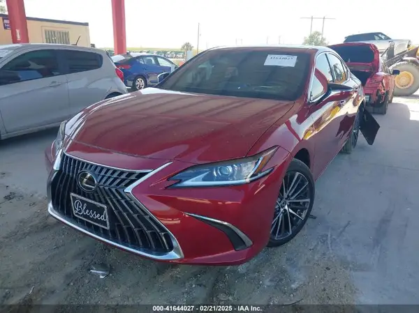 58ADZ1B12NU123127 2022 LEXUS ES - Image 2