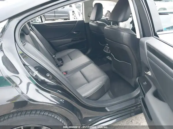 58ADZ1B12NU124567 2022 LEXUS ES - Image 8