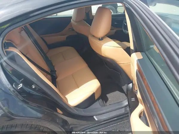 58ADZ1B12NU128215 2022 LEXUS ES - Image 8