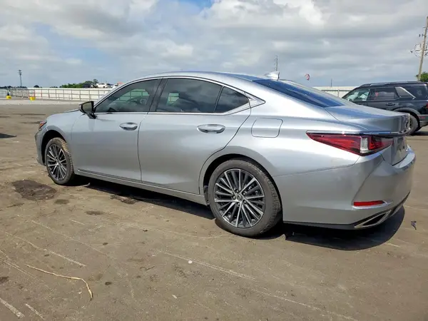 58ADZ1B12NU134273 2022 LEXUS ES - Image 2