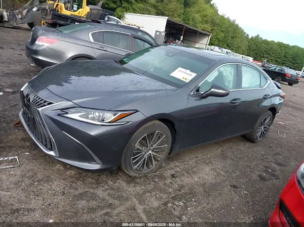 58ADZ1B12NU135861 2022 LEXUS ES - Image 2