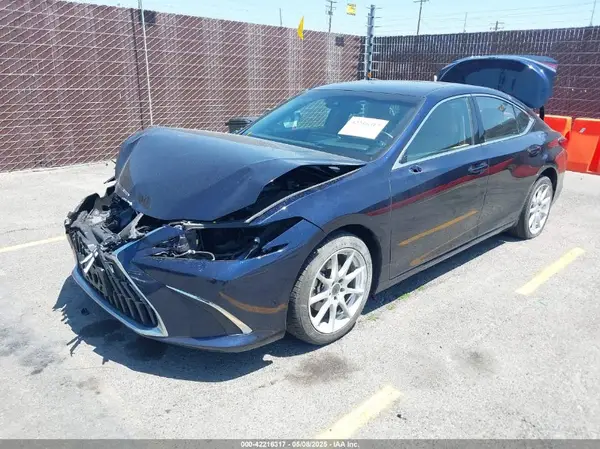 58ADZ1B12NU135987 2022 LEXUS ES - Image 2