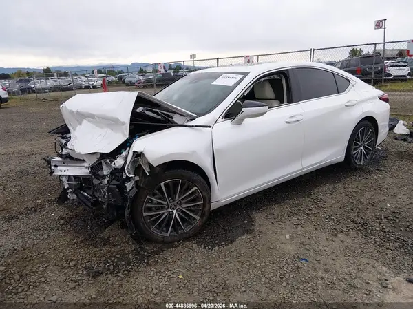58ADZ1B12PU142439 2023 LEXUS ES - Image 2