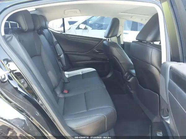 58ADZ1B12PU145048 2023 LEXUS ES - Image 8