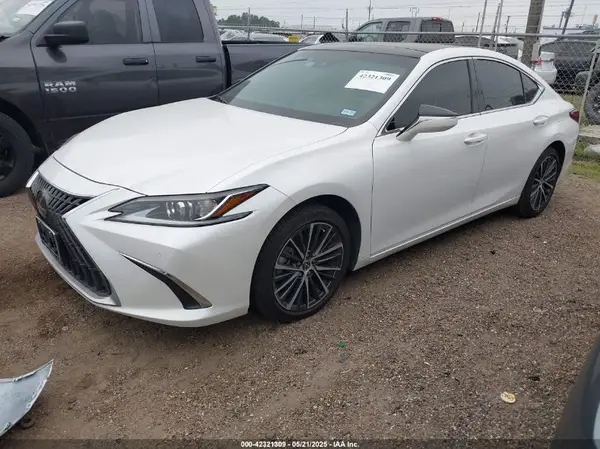 58ADZ1B12PU150508 2023 LEXUS ES - Image 2