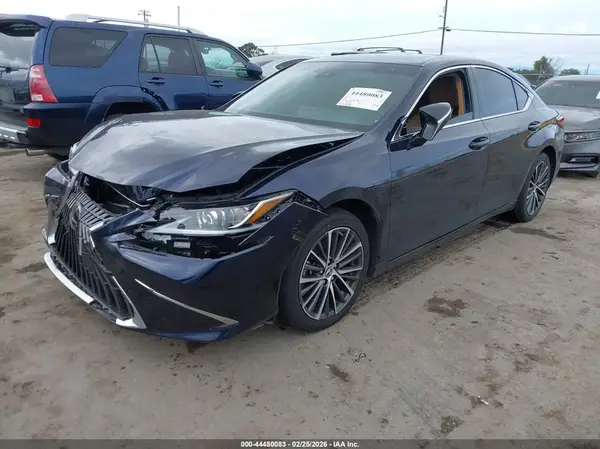 58ADZ1B12PU151545 2023 LEXUS ES - Image 2