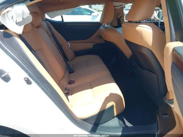 58ADZ1B12PU154154 2023 LEXUS ES - Image 8