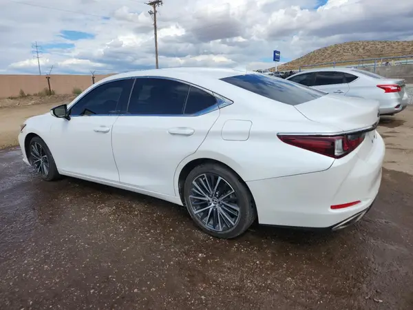58ADZ1B12RU160877 2024 LEXUS ES - Image 2