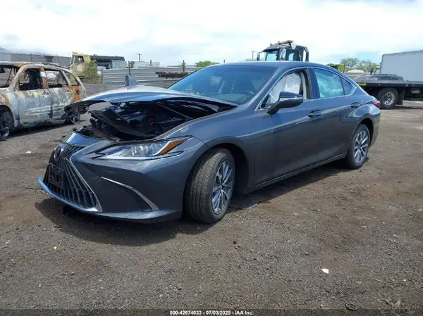 58ADZ1B12RU171121 2024 LEXUS ES - Image 2