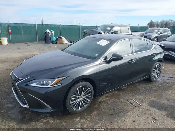 58ADZ1B12RU173869 2024 LEXUS ES - Image 2