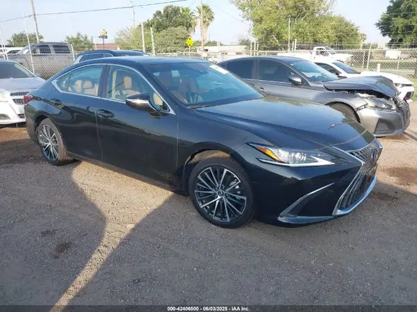 58ADZ1B12SU194629 2025 LEXUS ES - Image 1