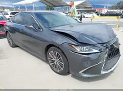 58ADZ1B12SU211719 2025 LEXUS ES