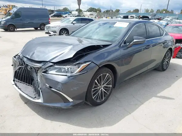 58ADZ1B12SU211719 2025 LEXUS ES - Image 2