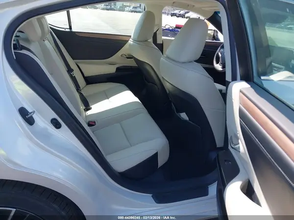 58ADZ1B12SU214975 2025 LEXUS ES - Image 8
