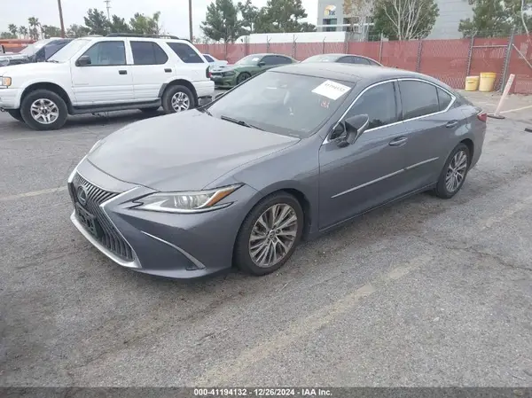 58ADZ1B13LU060973 2020 LEXUS ES - Image 2