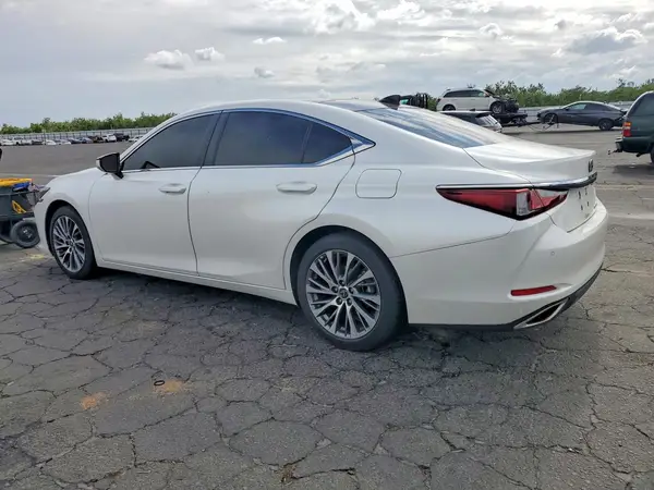 58ADZ1B13LU065882 2020 LEXUS ES - Image 2
