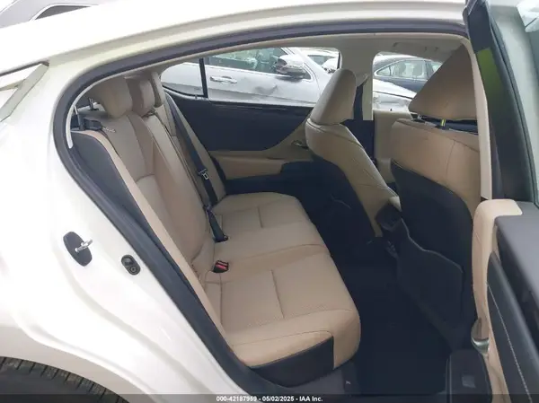 58ADZ1B13LU067132 2020 LEXUS ES - Image 8