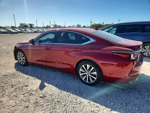 58ADZ1B13LU082326 2020 LEXUS ES - Image 2