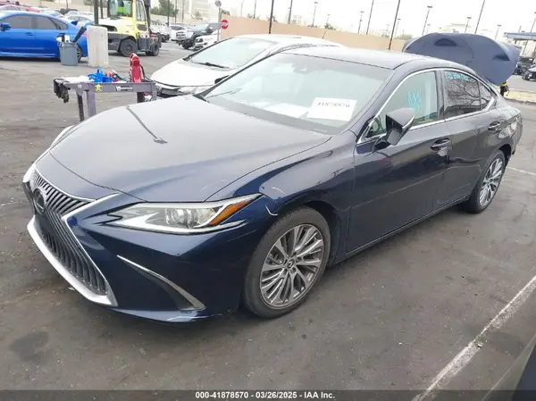 58ADZ1B13MU092310 2021 LEXUS ES - Image 2