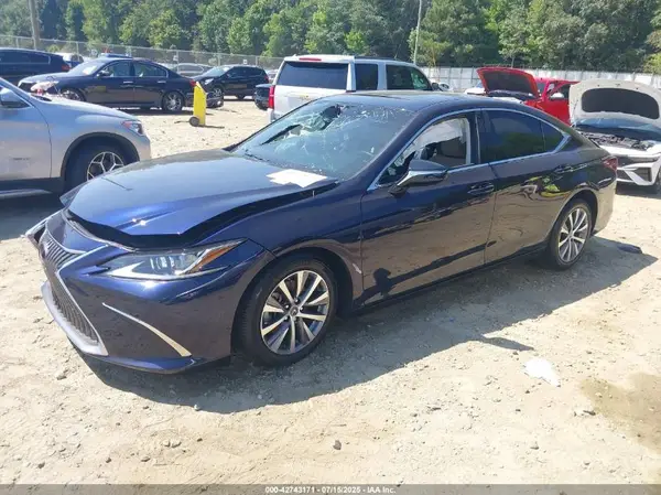 58ADZ1B13MU095241 2021 LEXUS ES - Image 2