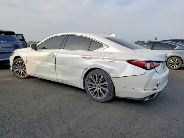 58ADZ1B13MU099922 2021 LEXUS ES - Image 2