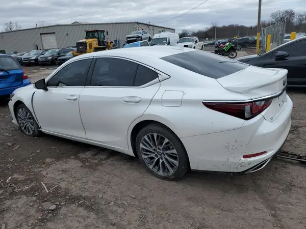 58ADZ1B13MU103340 2021 LEXUS ES - Image 2