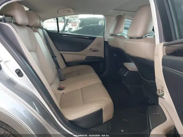 58ADZ1B13MU106027 2021 LEXUS ES - Image 8