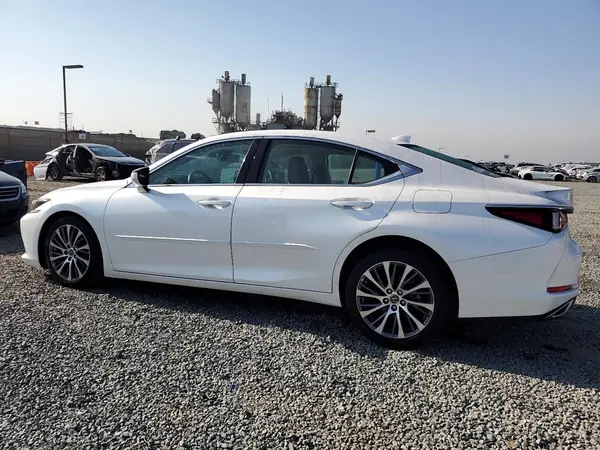 58ADZ1B13MU108831 2021 LEXUS ES - Image 2