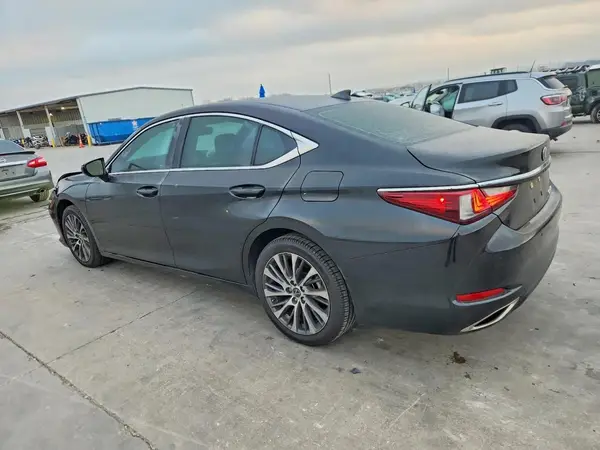 58ADZ1B13MU109414 2021 LEXUS ES - Image 2