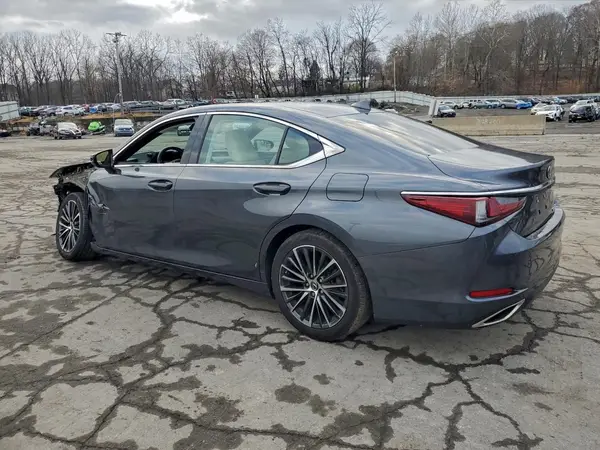58ADZ1B13NU111648 2022 LEXUS ES - Image 2