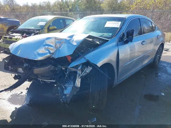 58ADZ1B13NU117997 2022 LEXUS ES - Image 2