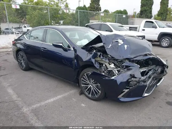 58ADZ1B13NU125937 2022 LEXUS ES - Image 1