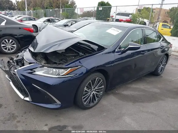 58ADZ1B13NU125937 2022 LEXUS ES - Image 2