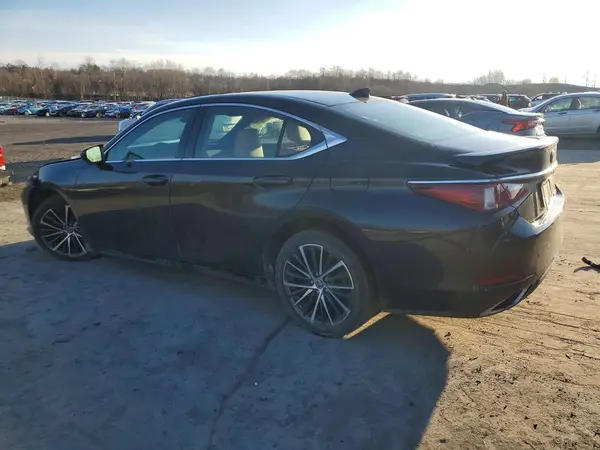58ADZ1B13NU132502 2022 LEXUS ES - Image 2