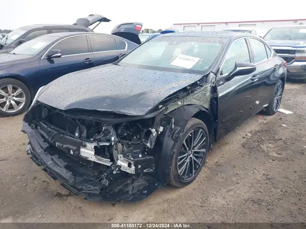 58ADZ1B13RU166834 2024 LEXUS ES - Image 2