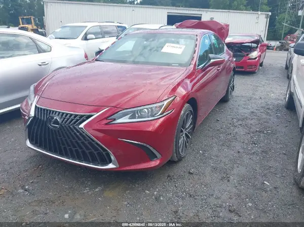 58ADZ1B13SU194347 2025 LEXUS ES - Image 2