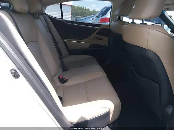 58ADZ1B14LU053045 2020 LEXUS ES - Image 8