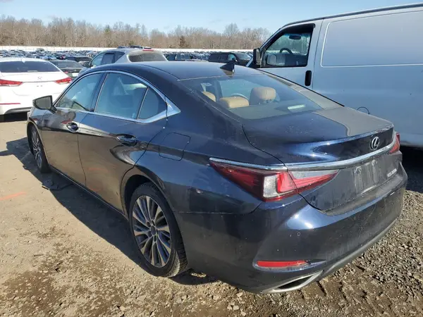 58ADZ1B14LU056558 2020 LEXUS ES - Image 2