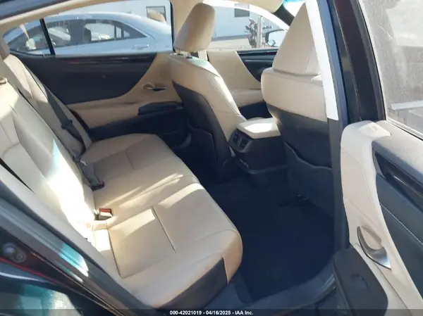 58ADZ1B14LU059072 2020 LEXUS ES - Image 8