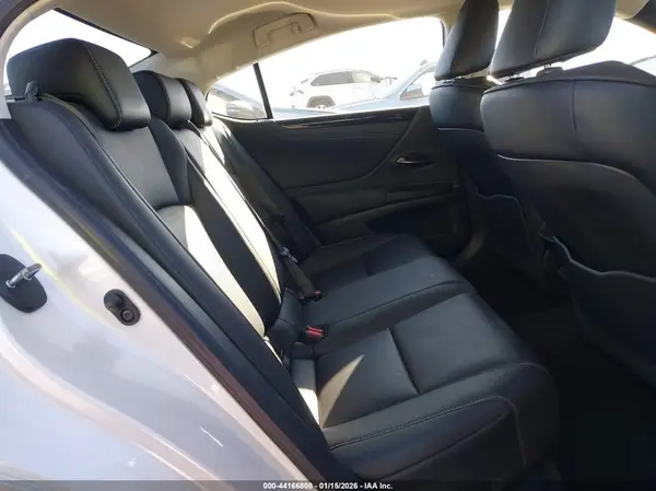 58ADZ1B14LU063607 2020 LEXUS ES - Image 8