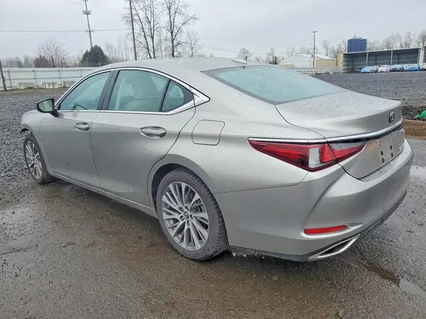 58ADZ1B14LU066992 2020 LEXUS ES - Image 2