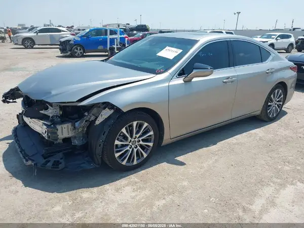 58ADZ1B14MU088721 2021 LEXUS ES - Image 2