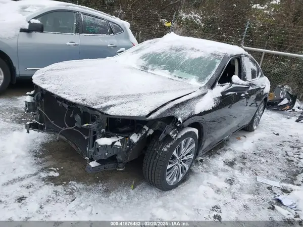 58ADZ1B14MU091585 2021 LEXUS ES - Image 2