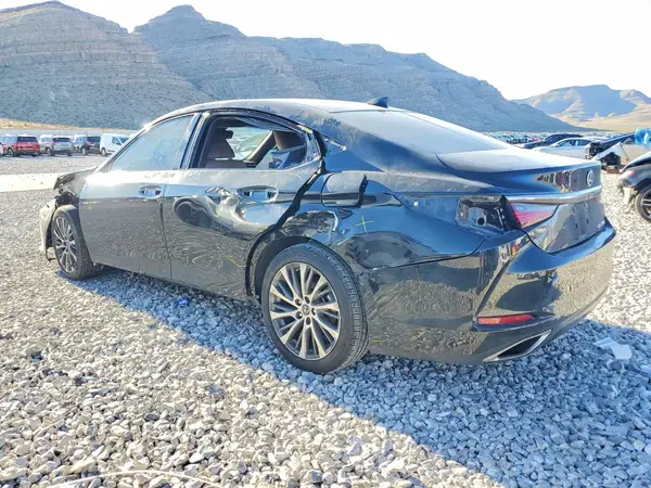 58ADZ1B14MU107915 2021 LEXUS ES - Image 2