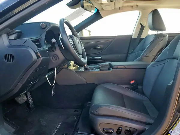 2022 LEXUS ES auction photo 7