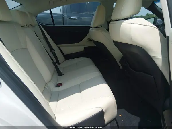 58ADZ1B14NU125526 2022 LEXUS ES - Image 8